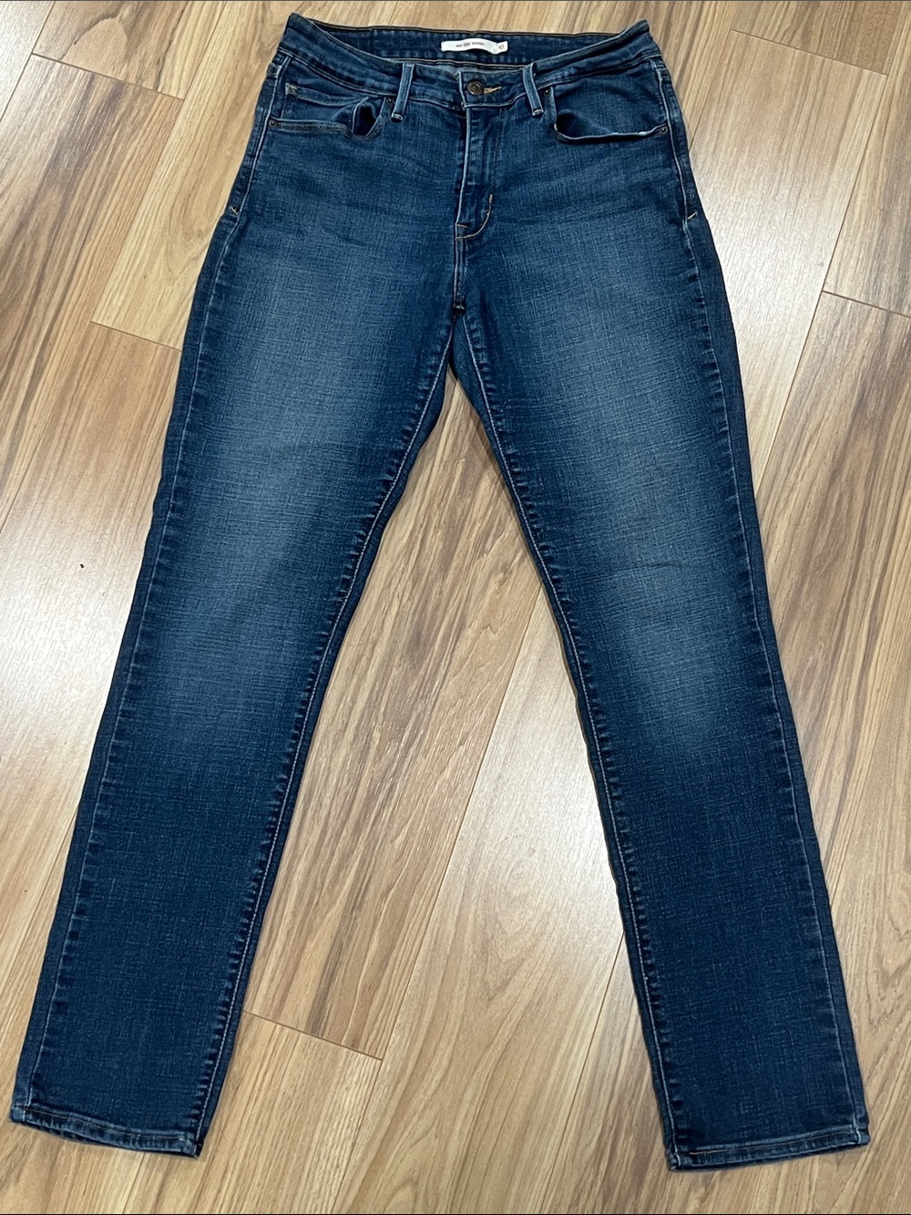Levi Strauss Mid Rise Skinny Jeans Sz 10 - 30/32